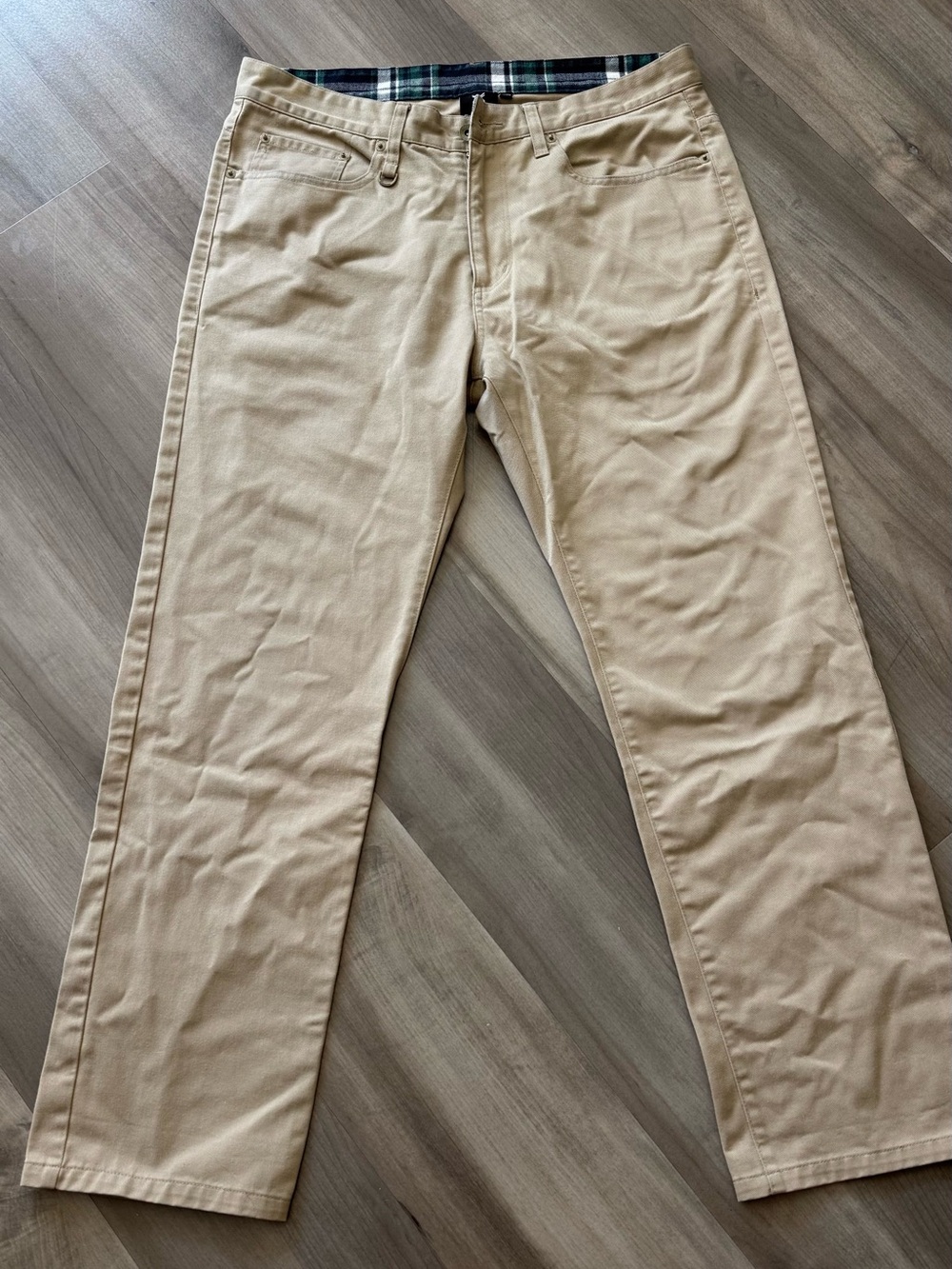 Men's Straight-Fit Chino Pants in Khaki